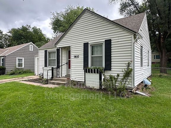 3rd image of 7837 Jefferson St