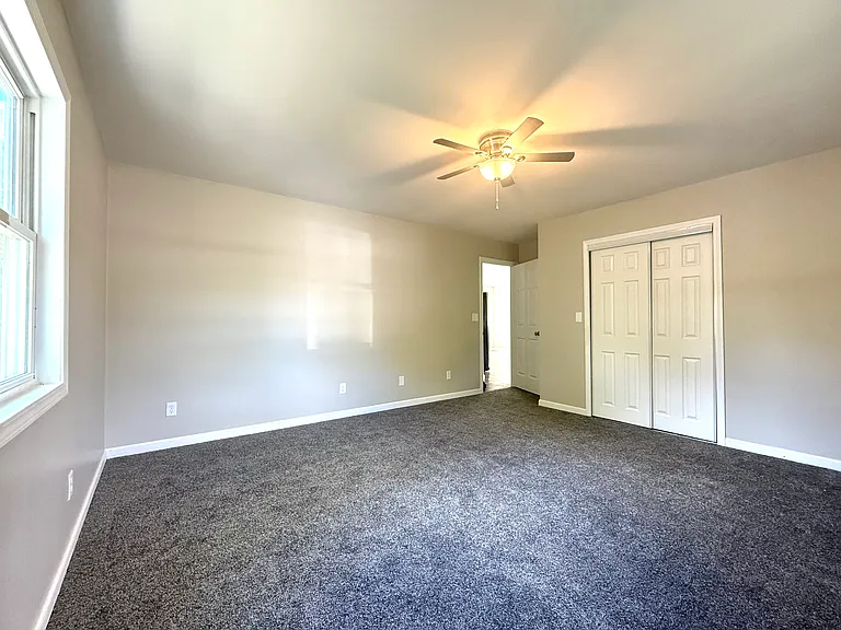 1309 N Woodland Ln — Photo 9