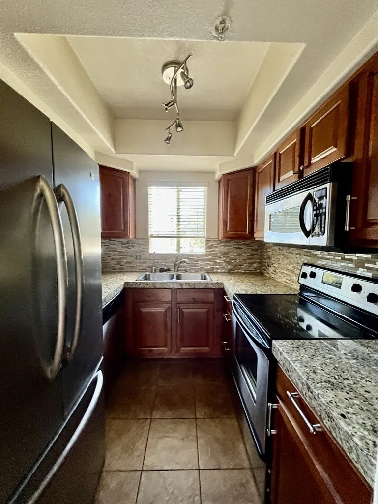 1825 W Ray Rd — Photo 3