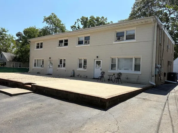 2313 4th Ave APT B, Toms River, NJ 08753