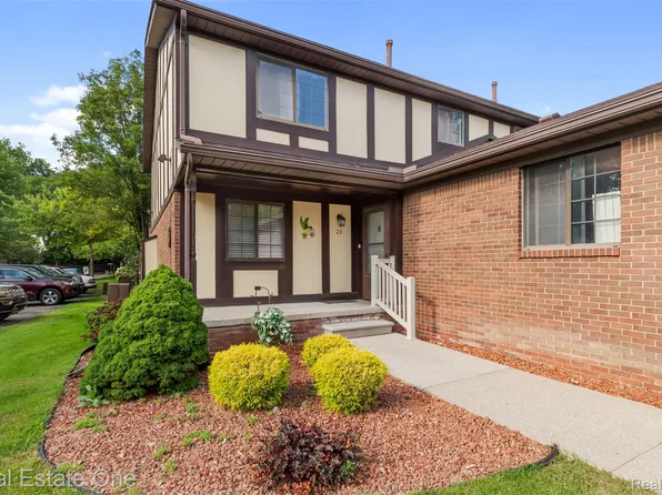 23 Parkplace Central, Allen Park, MI 48101