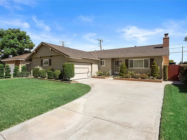 245 E Hoover Ave — Photo 1