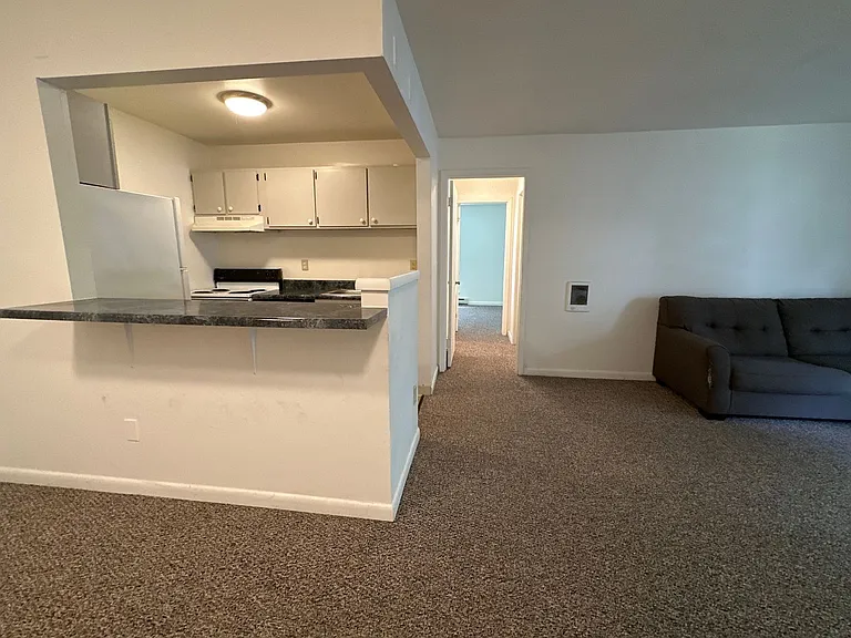 University Park Apartments near Cornell University — Photo 100