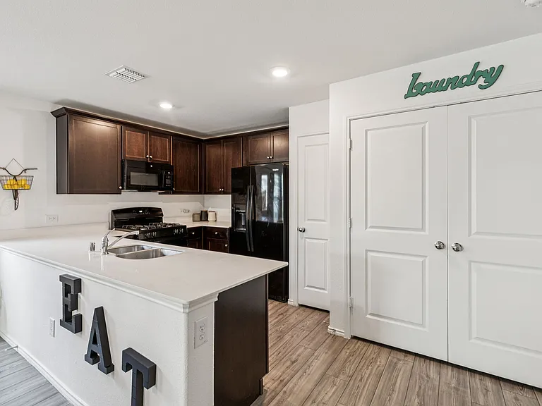 7408 Bluebell Ln — Photo 4