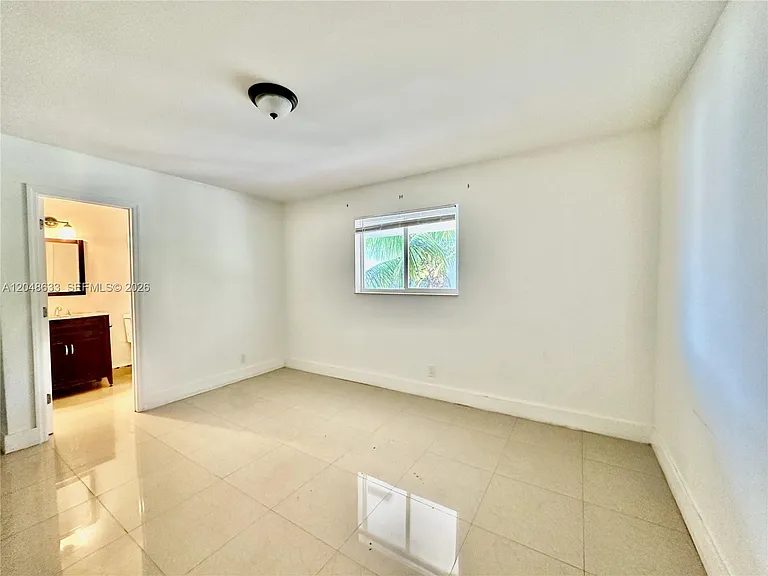 1540 SW 5th Pl #4 — Photo 42