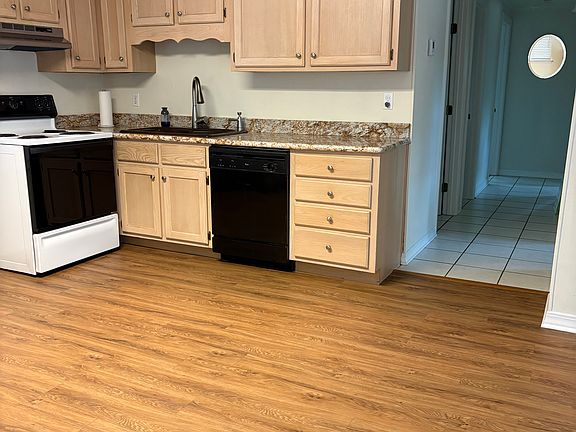 5th image of 90 Independence Dr