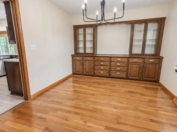 6634 Riverdale LANE, Greendale, WI 53129