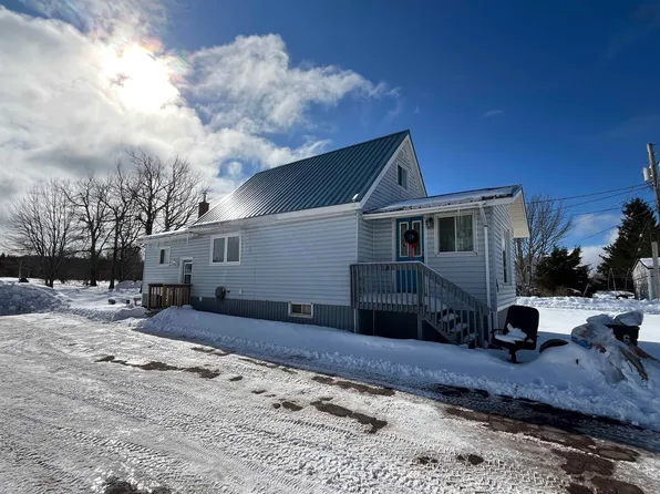66 McGee St, Springhill, NS B0M 1X0