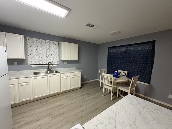 3rd image of 15118 Carraway Ct