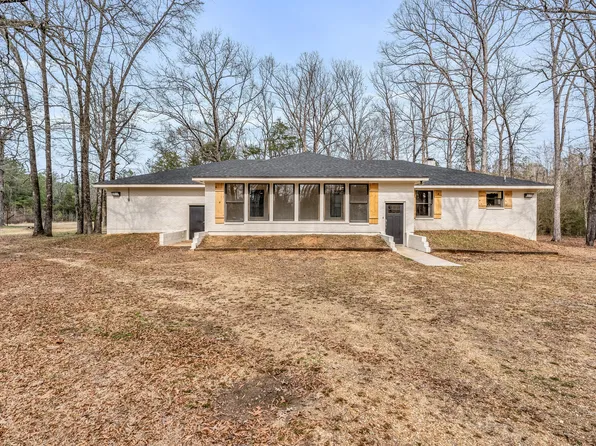 9385 Nashville Ferry Rd E, Columbus, MS 39702