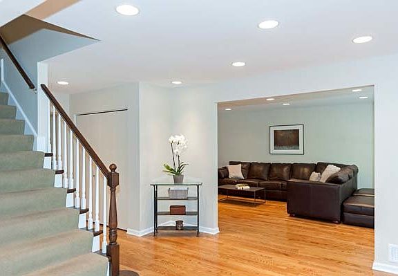 3rd image of 1137 Country Ln