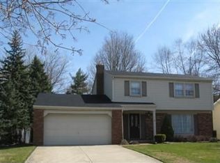 35 South Cir, Bedford, OH 44146