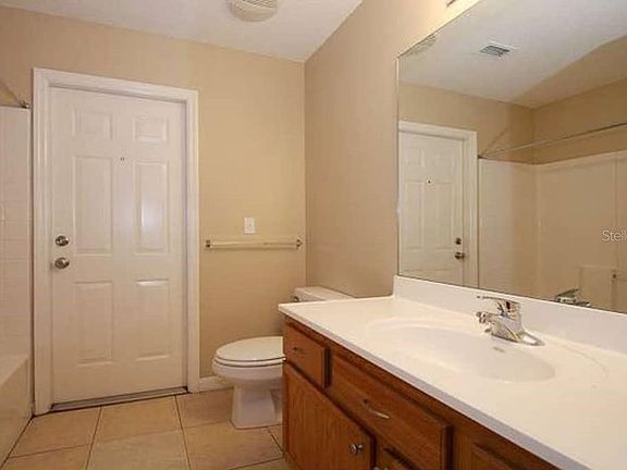 4th image of 375 Oslo Dr
