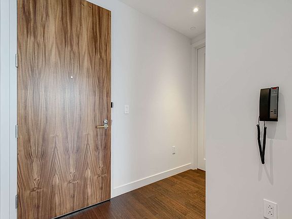 4th image of 160 2nd Ave S #2304A
