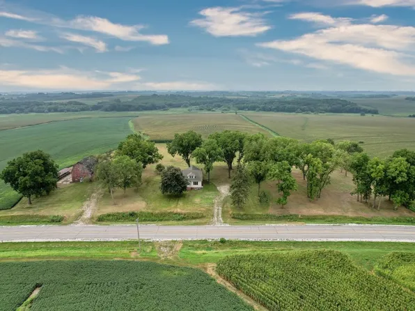 1080 G Hwy #40, Pleasantville, IA 50225