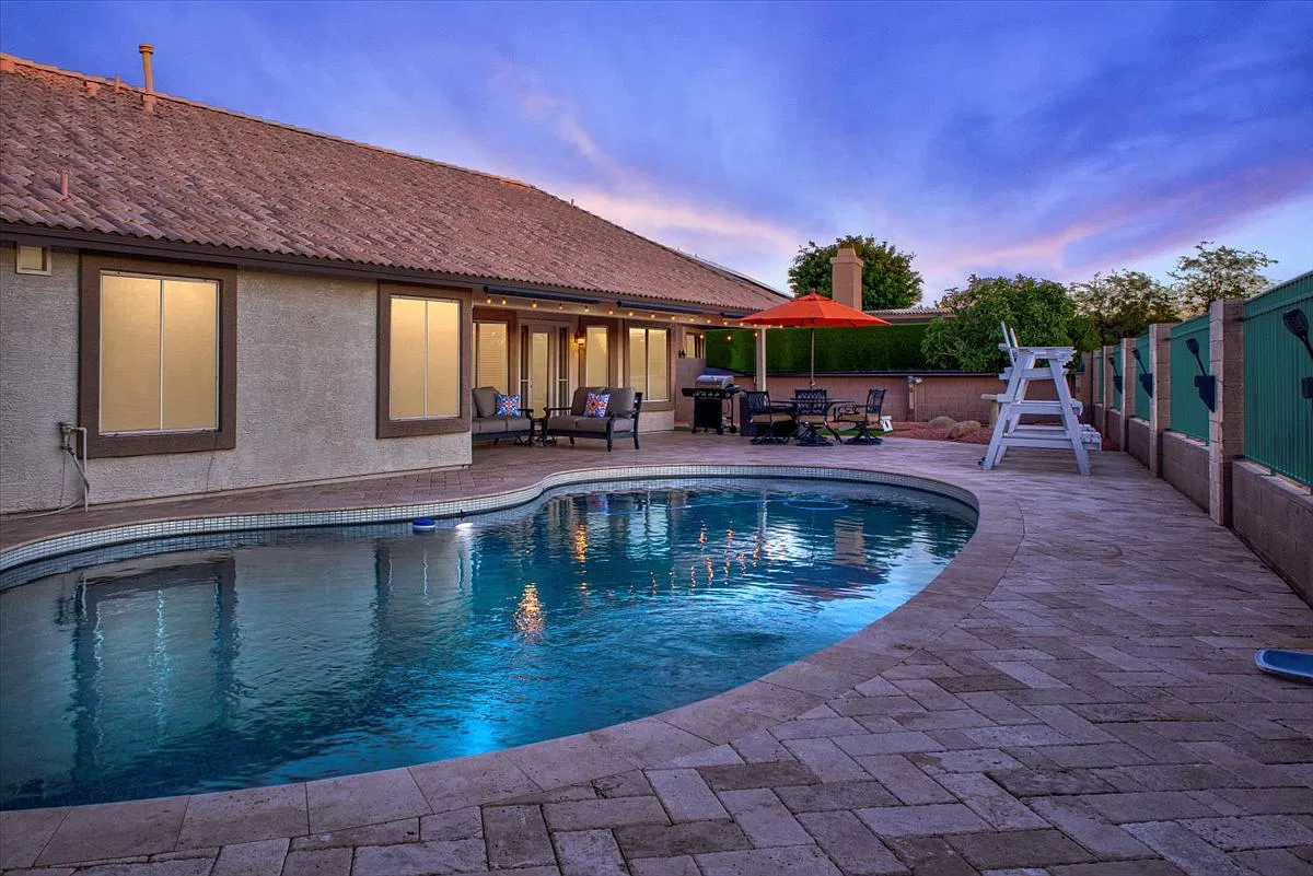 4 bed, 2210 sqft, $2,800 — Photo 1
