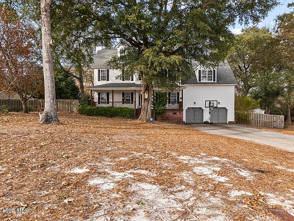 3rd image of 143 Shellbank Drive