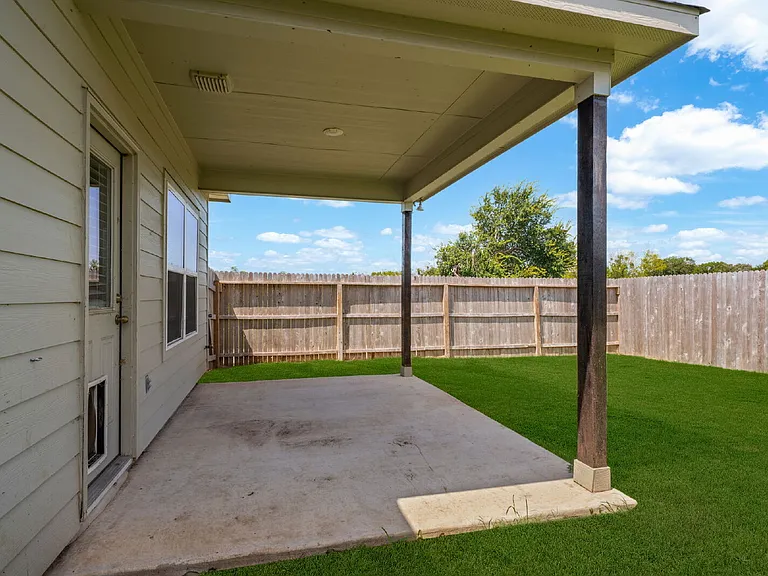 579 Jennifer Way — Photo 36
