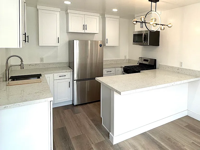 2306 Alta St — Photo 9