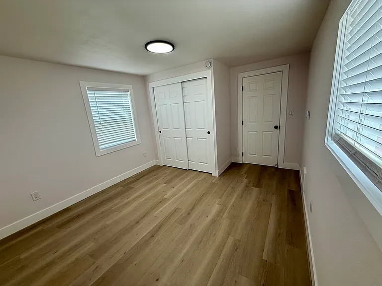 11262 Yakima Ave S — Photo 14