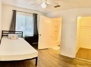 3800 SW 20th Ave APT 504, Gainesville, FL 32607