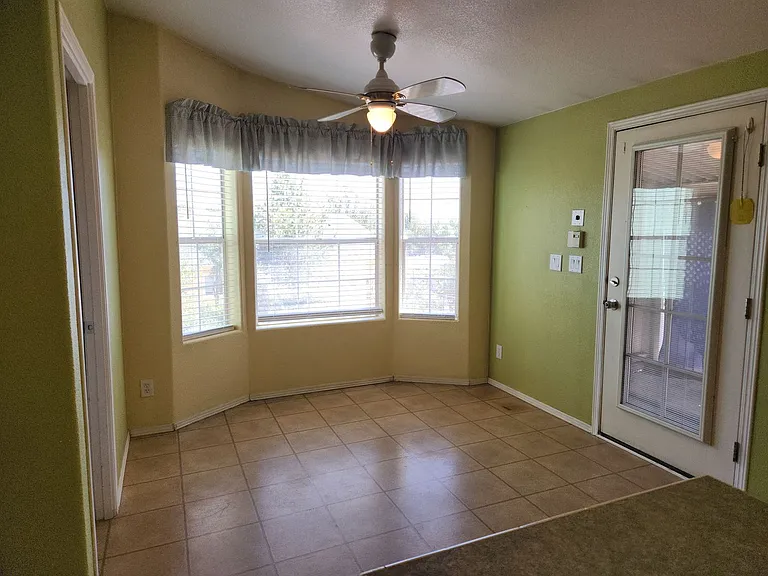 600 N Spruce Cir — Photo 7
