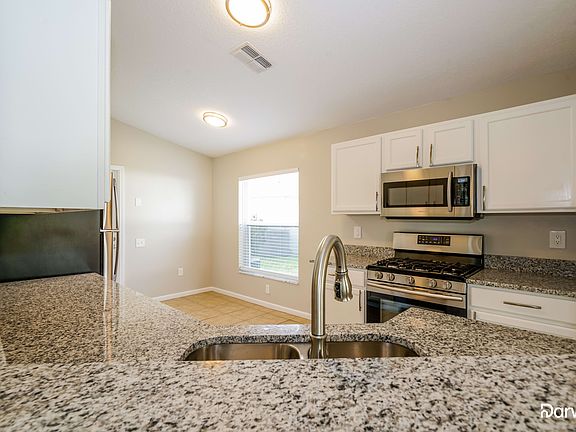 5th image of 3219 Wheeling Ct