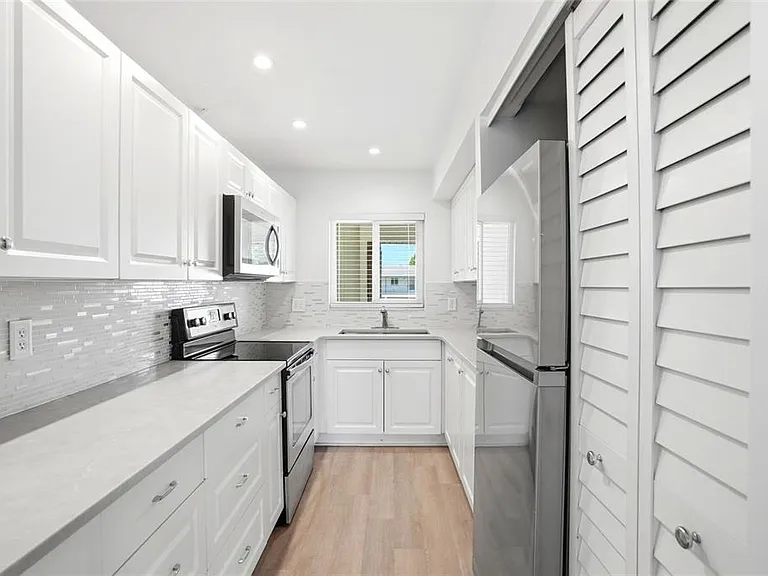 4570 Overlook Dr NE #284 — Photo 3