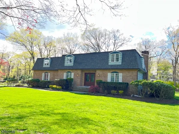 868 Woodfield Rd, Franklin Lakes Boro, NJ 07417
