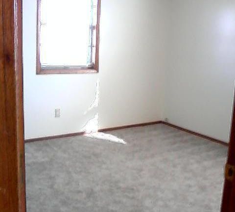 5th image of 1033 Eisenhower Cir APT 5