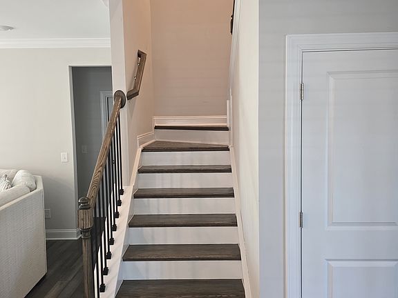 4th image of 1927 Heisser Ln