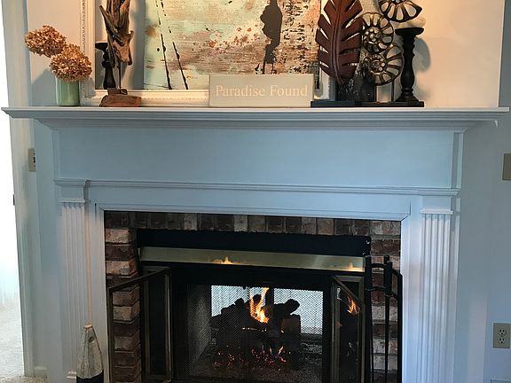 2nd image of 563 Red Oak Ln