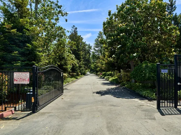 8 Los Altos Sq, Los Altos, CA 94022