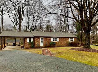 5370 Roburton Rd, Kernersville, NC 27284