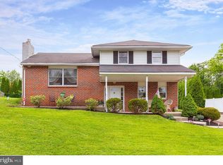 14 Sunset Rd, Turnersville, NJ 08012