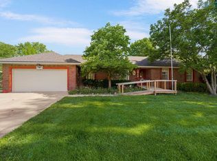 1012 SE 2nd Ter, Lees Summit, MO 64063