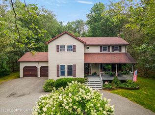 210 Annette Marie Dr, Long Pond, PA