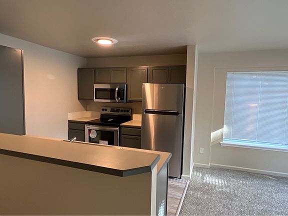 5th image of 10066 W Garverdale Ln #102