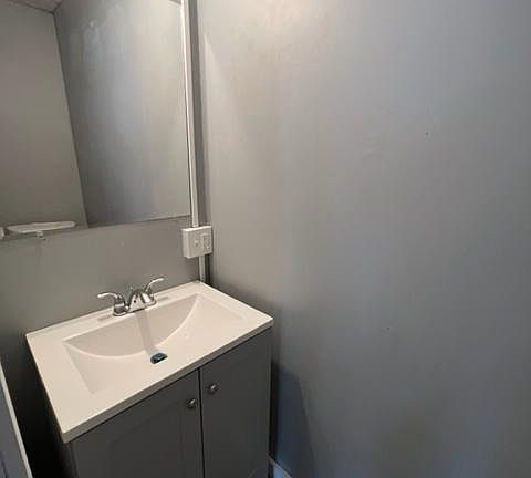 4th image of 600 Grace Ave