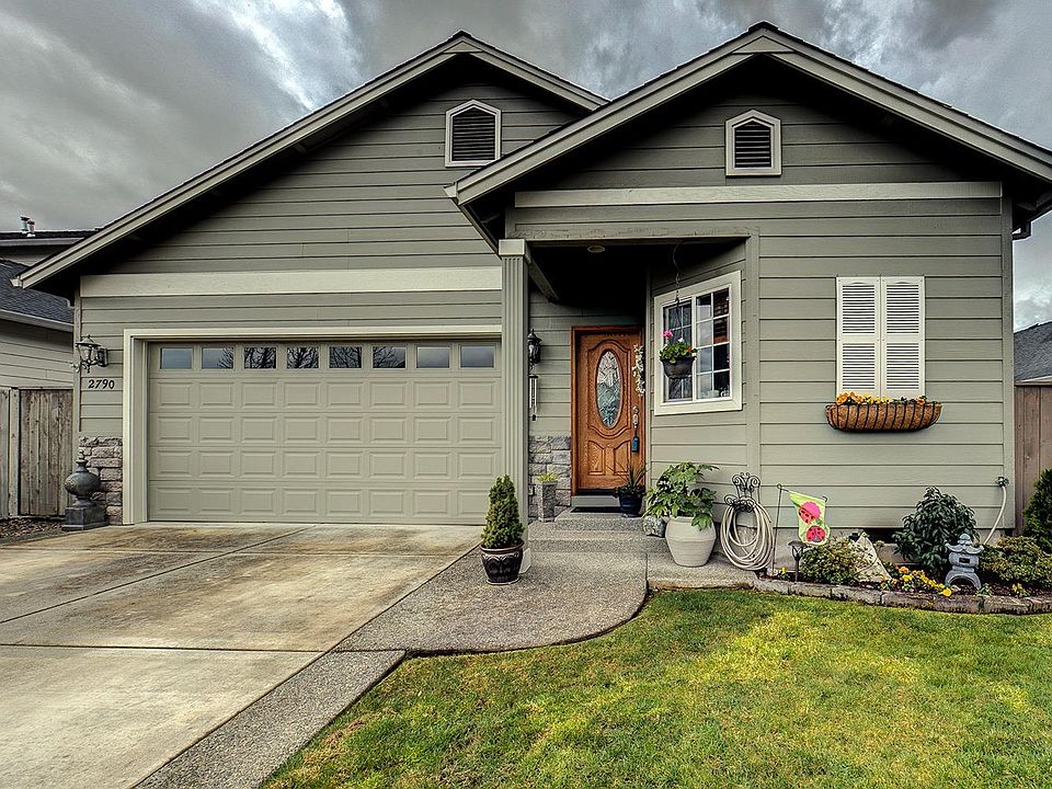 1st image of 2790 Brookdale Dr