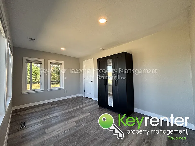 1520 S 56th St #1 — Photo 4