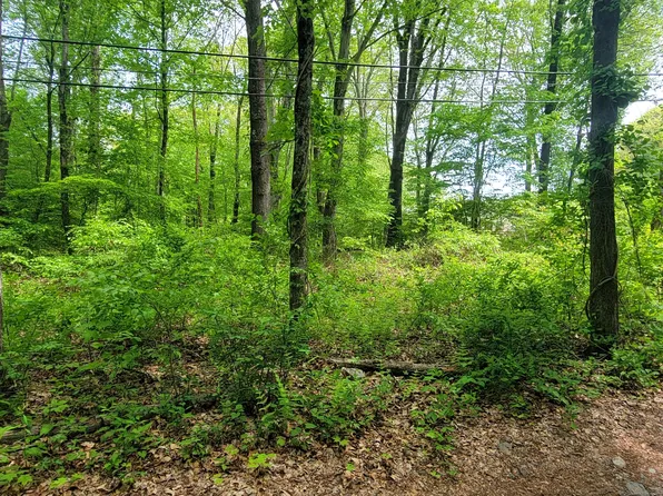 33A Laurel Point Drive, Montville, CT 06370