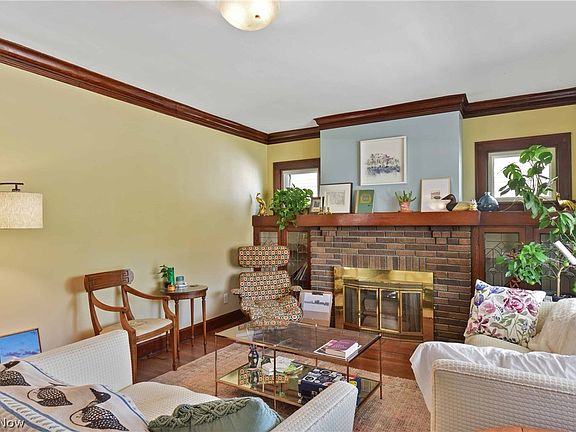 5th image of 1366-1368 W 73rd St