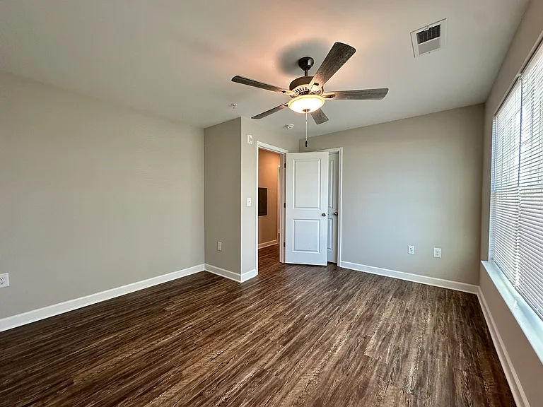 Westbrook Apartments — Photo 16