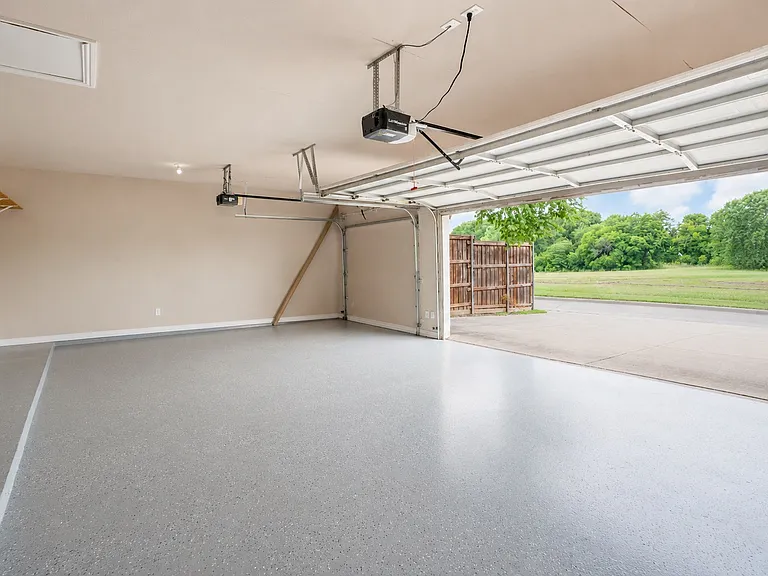 4453 Red Barn Dr — Photo 34