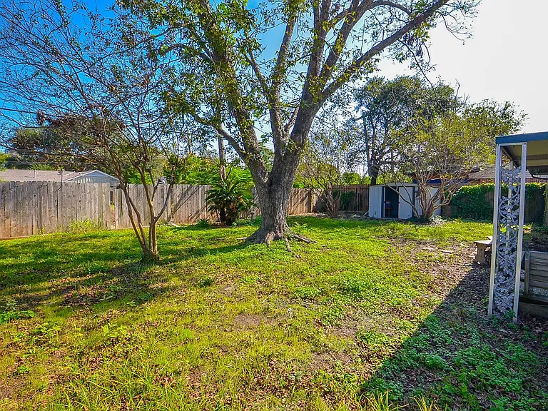 7327 Osage St — Photo 31