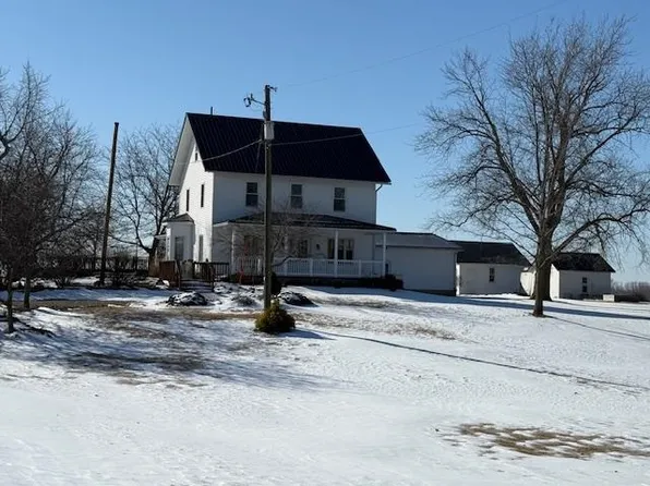 215 E Main St, Wayland, IA 52654