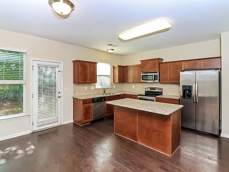 360 Darbys Run Ct — Photo 10