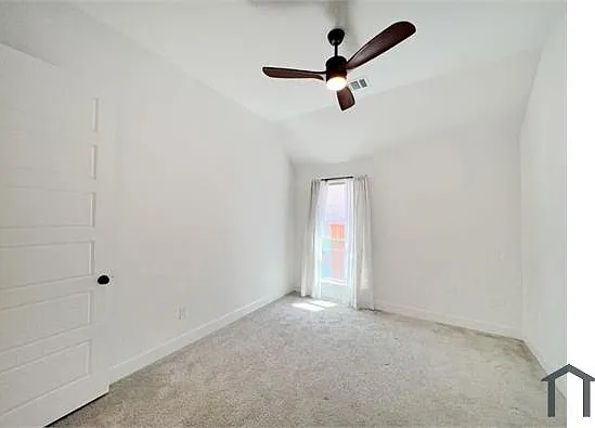 2524 Lafayette Dr — Photo 36