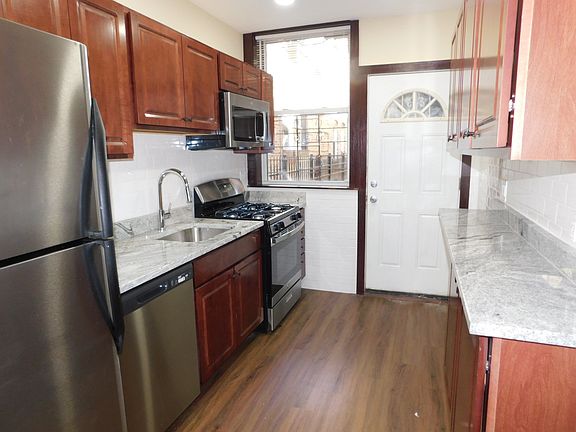4th image of 1112 W Columbia Ave APT 1S